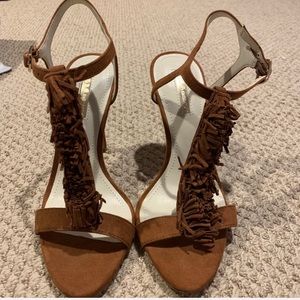 BCBG brown tassel ankle strap heals